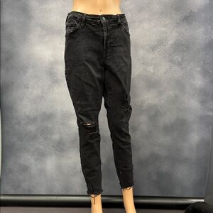 Old Navy Black Distressed Ankle Jeans